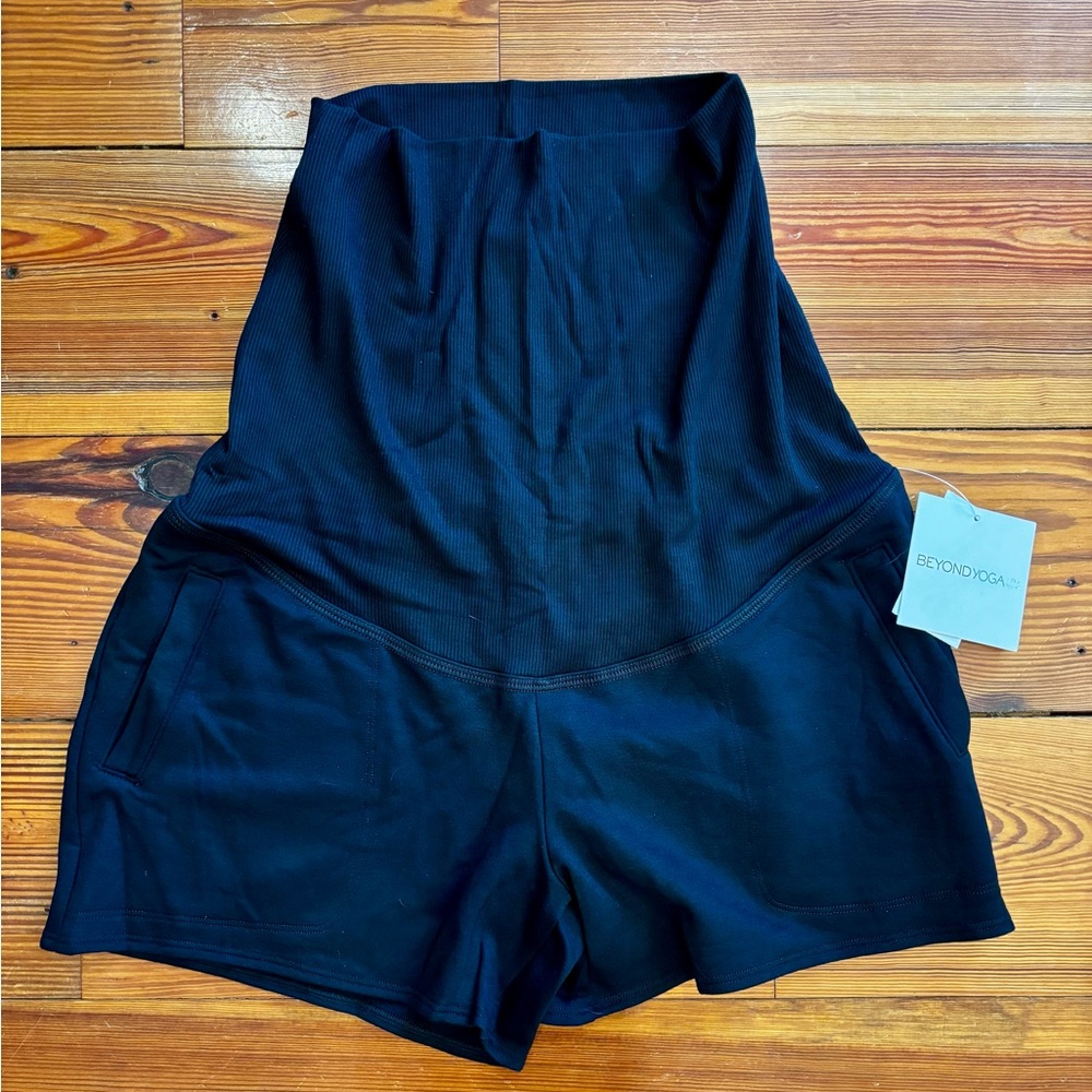 NWT beyond yoga maternity shorts